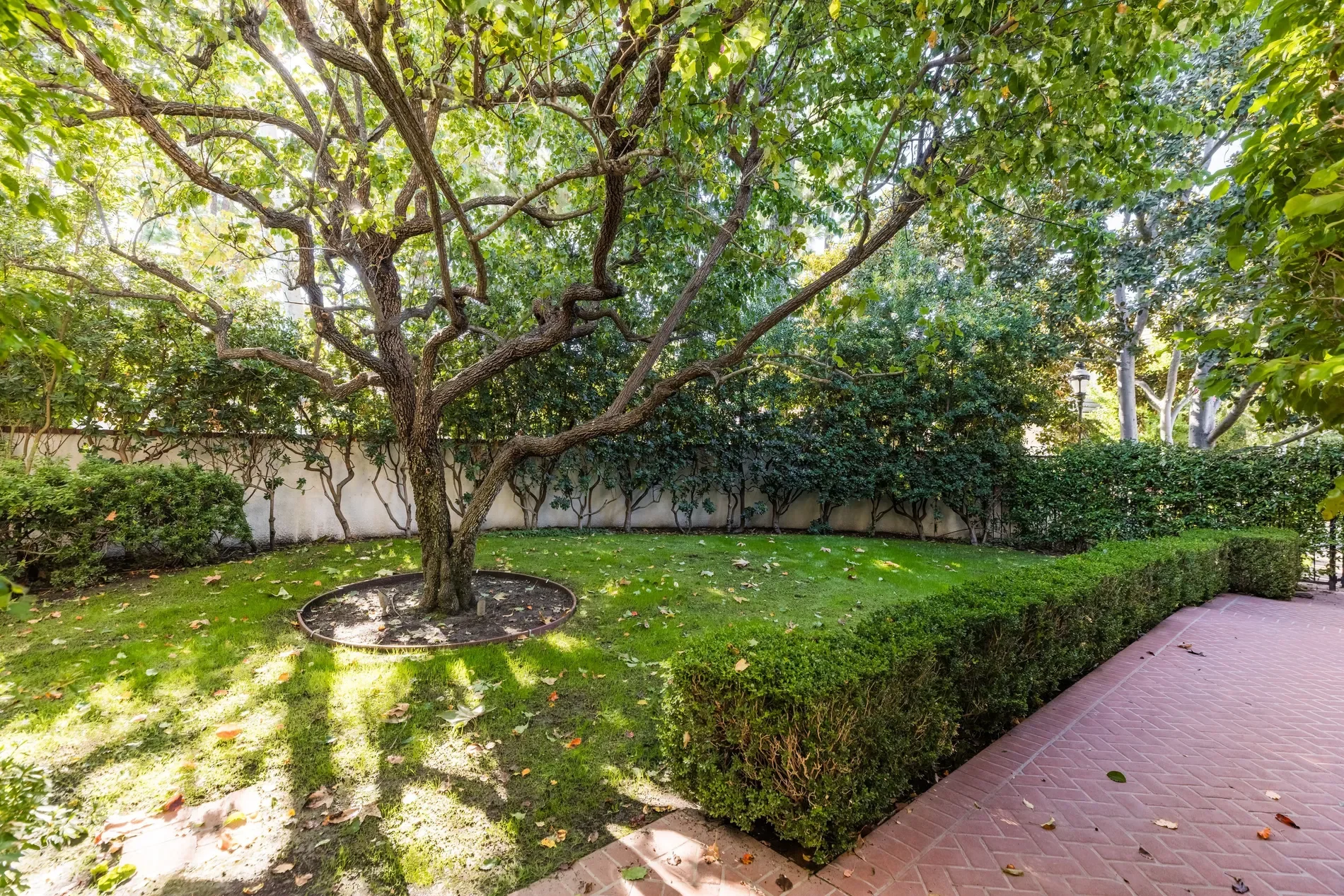 12386 Ridge Circle , Los Angeles, CA 90049, Los Angeles, California, United States. - Photo 9