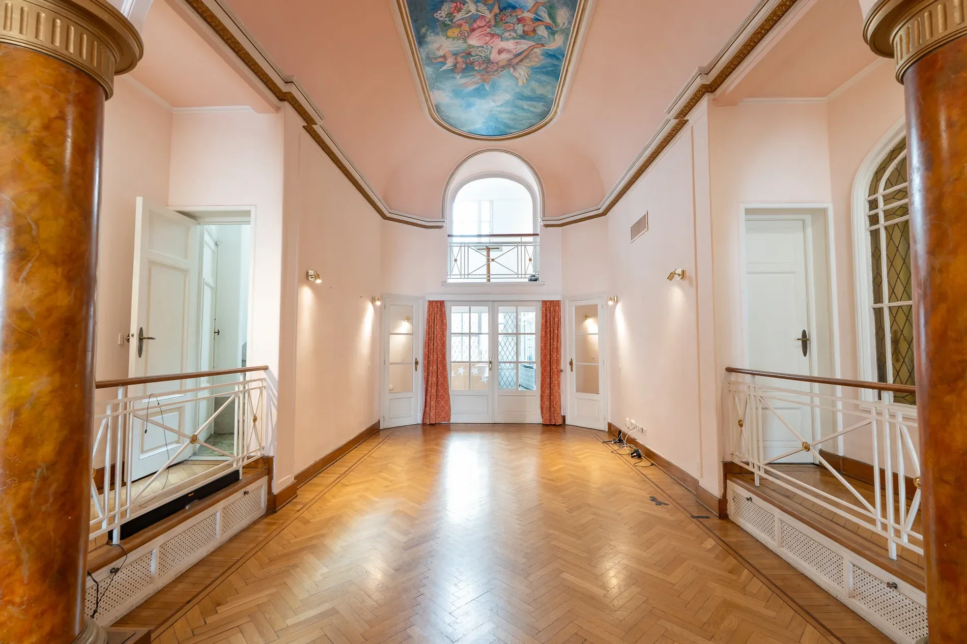 Gallery photo 2