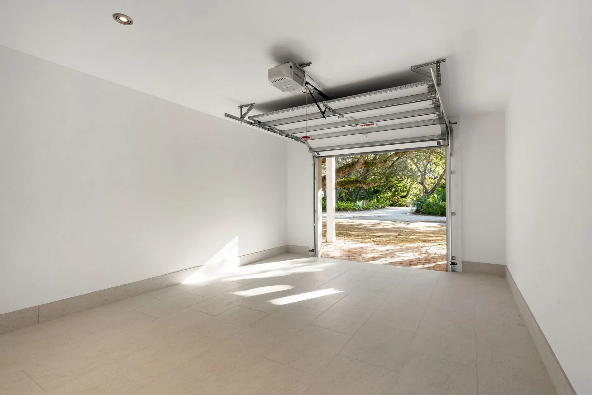 9415 Periwinkle Drive , Vero Beach, FL 32963, Vero Beach, Florida, United States. - Photo 30