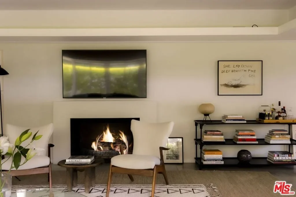 2246 Chelan Place, Los Angeles, California, United States. - Photo 16