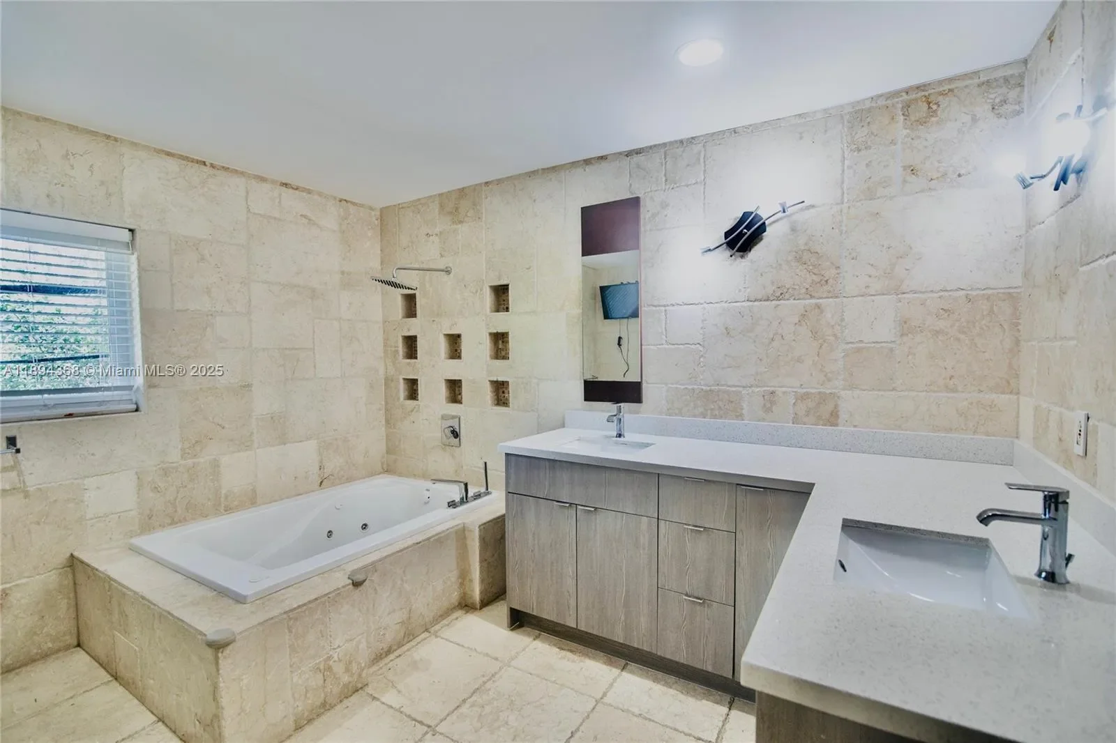 1543 Dorado Ave, Coral Gables, Florida, United States. - Photo 21