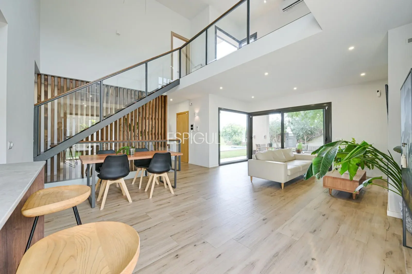 Gallery photo 8
