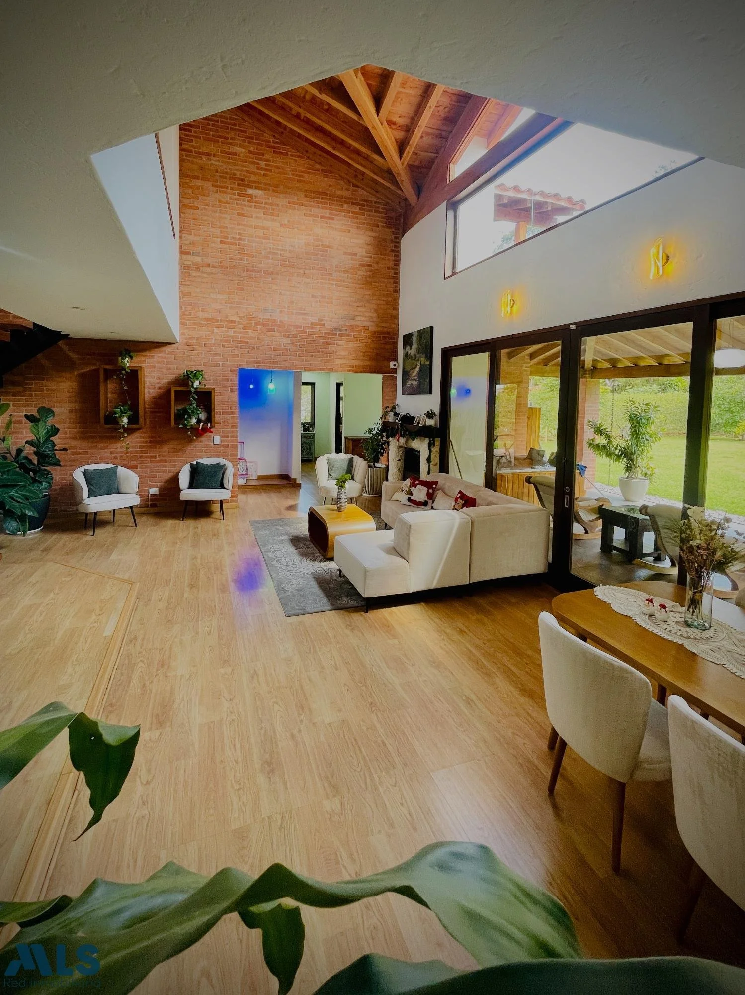 Gallery photo 5