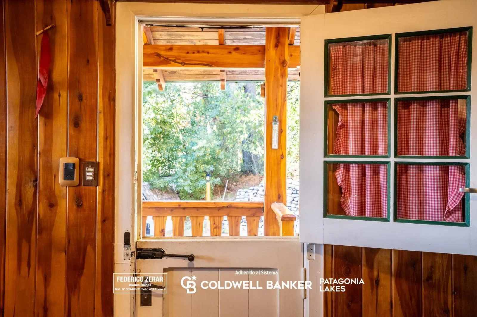 Casa en Colonia Suiza-Bariloche, Bariloche, San Carlos de Bariloche, Río Negro, Argentina. - Photo 13