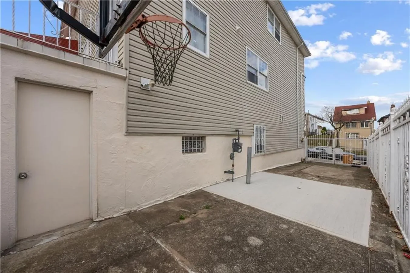306 Hylan, New York, New York, United States. - Photo 22