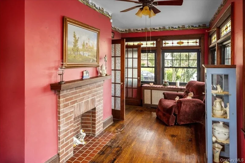 331 Mineola Boulevard, Mineola, NY, 11501, USA, Mineola, New York, United States. - Photo 40