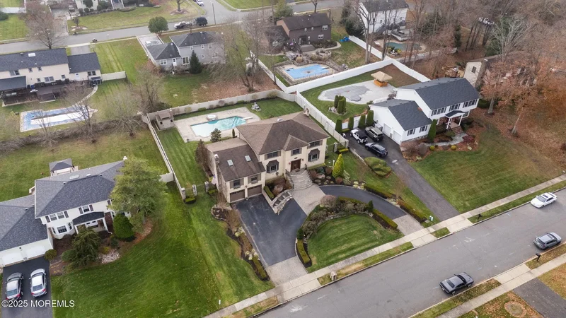 41 Thomas Drive, Manalapan, NJ 07726, Manalapan Township, New Jersey, United States. - Photo 73