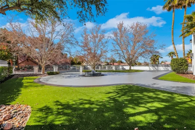 3860 Hildebrand Lane, Las Vegas, Nevada, United States. - Photo 45