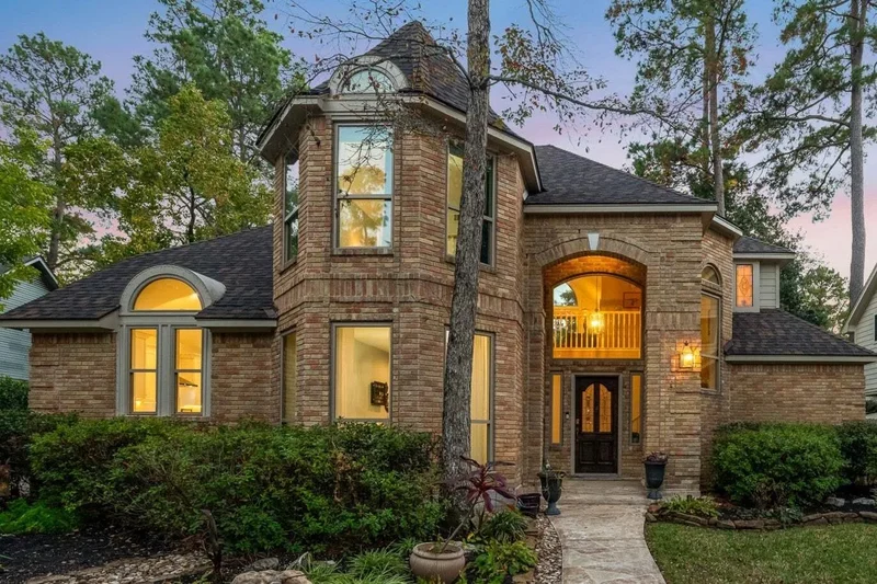 4 Bedrooms Single Family Detached