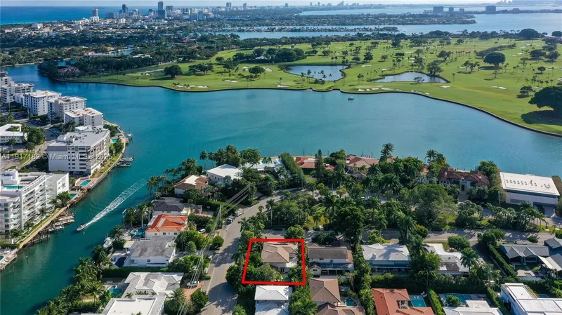 9400 E Broadview Dr, Bay Harbor Islands, FL, United States. - Photo 25