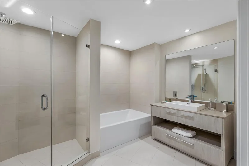 4111 S Ocean Dr LPH3/5, Hallandale Beach, Florida, United States. - Photo 32