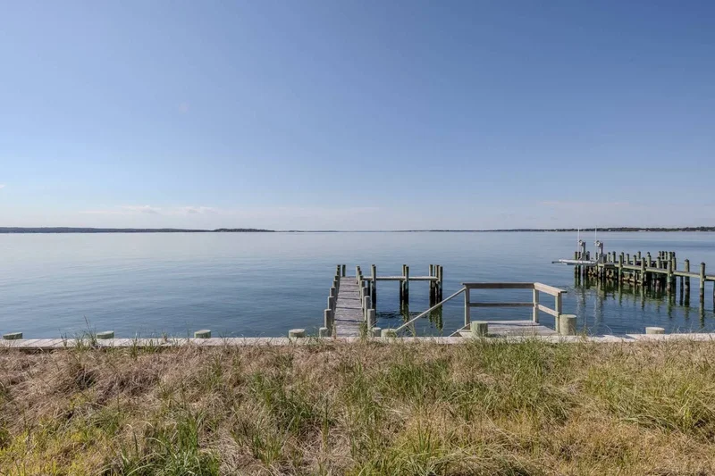 70 Peconic Avenue, Shelter Island Heights, New York, United States. - Photo 11