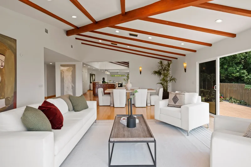 6301 Castejon Drive , San Diego, CA 92037, San Diego, California, United States. - Photo 9