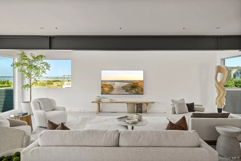 780 Dune Road, Westhampton Beach, New York, United States. - Photo 16