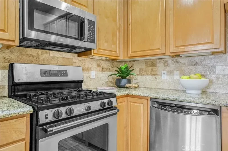 11923 Darlington Avenue 302, Los Angeles, California, United States. - Photo 32
