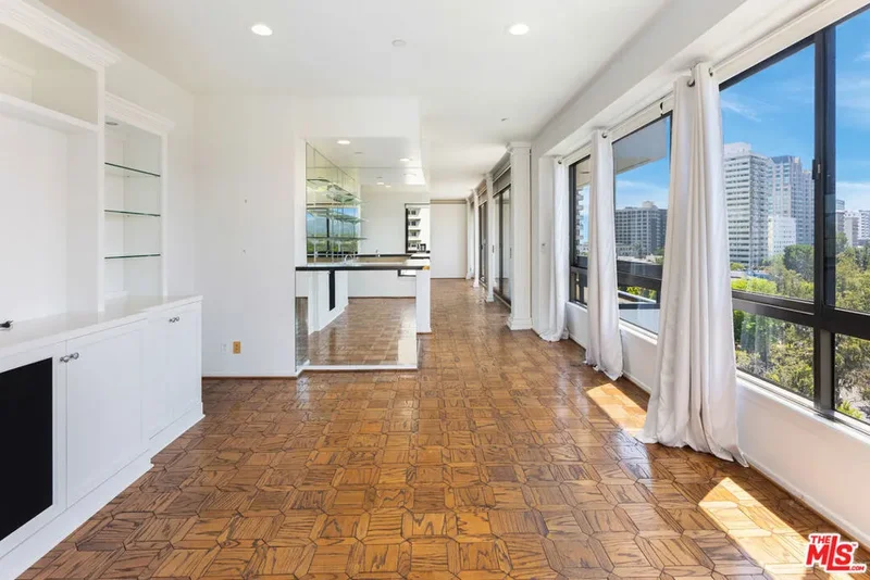 10551 Wilshire Boulevard 1002, Los Angeles, California, United States. - Photo 29