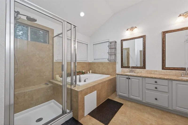 42 W Gaslight Place, The Woodlands, TX 77382, The Woodlands, Texas, United States. - Photo 24