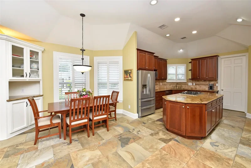3315 Meadowside Drive, Sugar Land, Texas, United States. - Photo 13