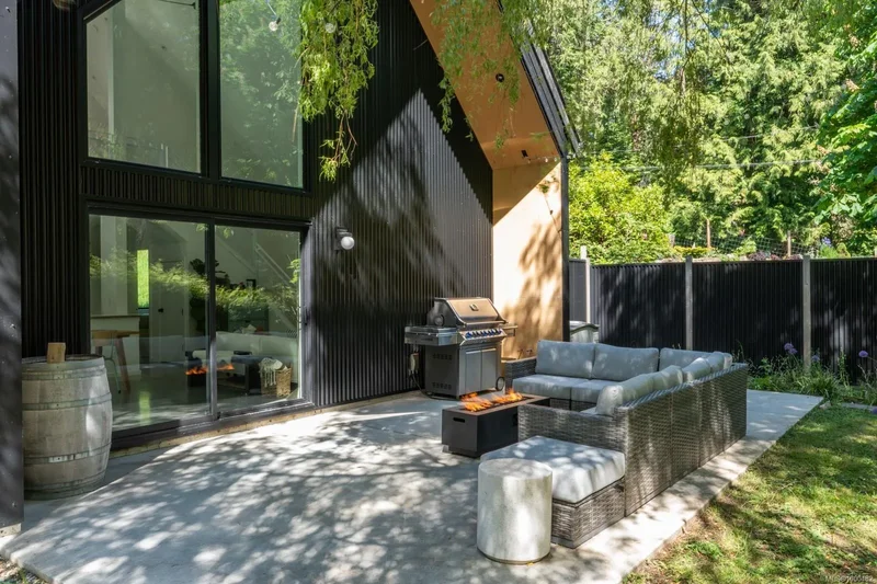 146 Menhinick Dr, Saltspring Island, British Columbia, Canada. - Photo 7