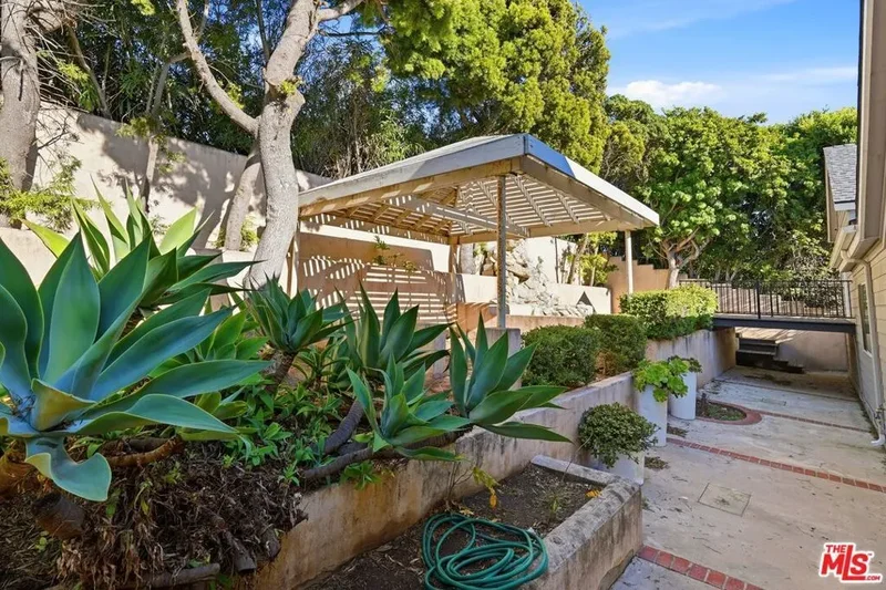 31763 Cottontail Lane, Malibu, California, United States. - Photo 12