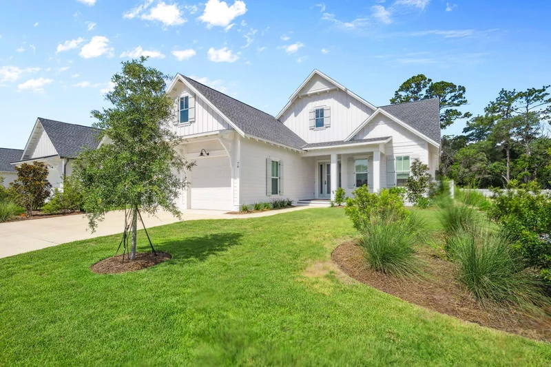 Single Family Residence in Watersound