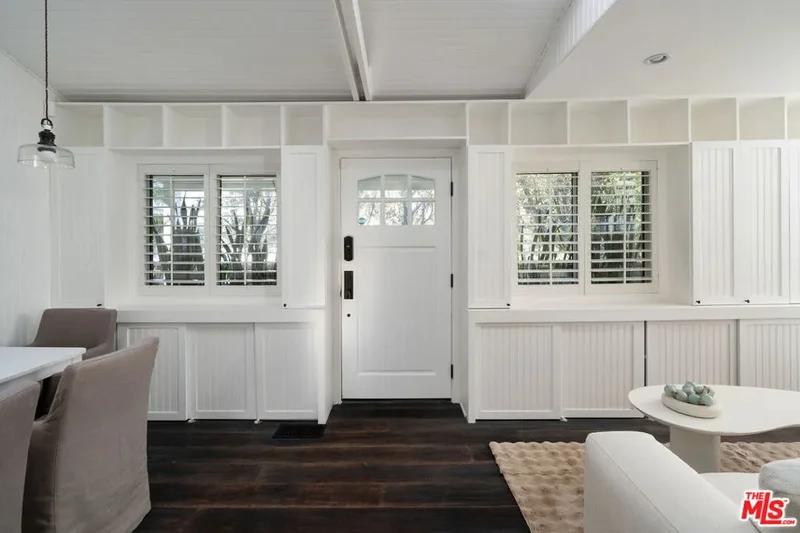2329 Ocean Avenue, Los Angeles, California, United States. - Photo 2