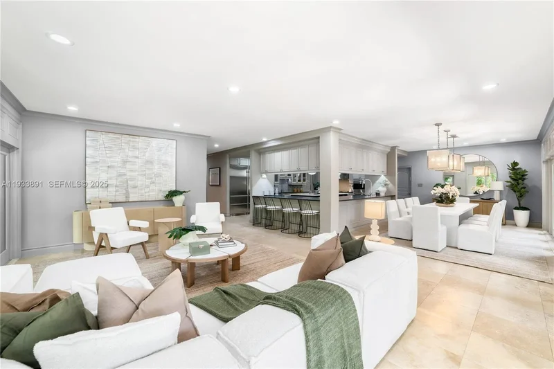 5077 N Bay Rd, Miami Beach, Florida, United States. - Photo 11