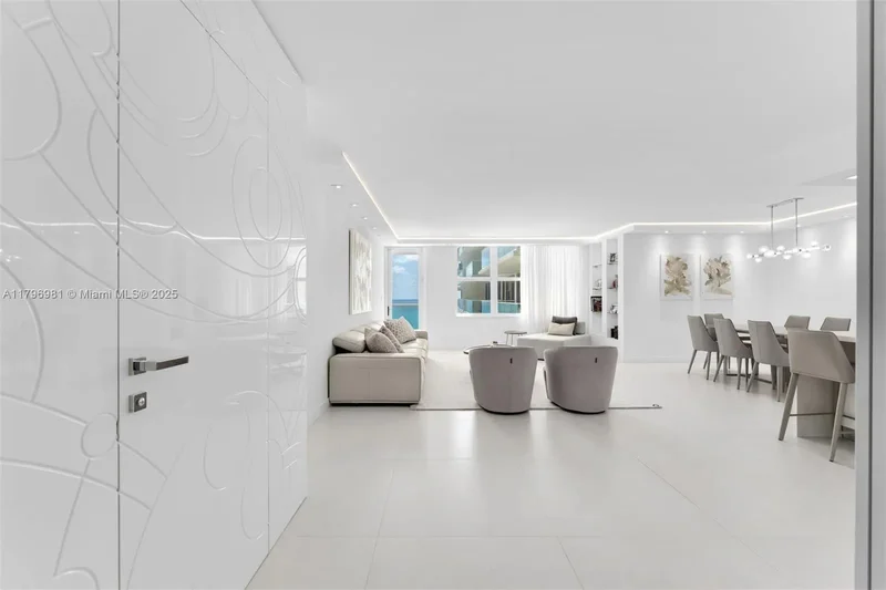 9801 Collins Ave 17P, Bal Harbour, Florida, United States. - Photo 3