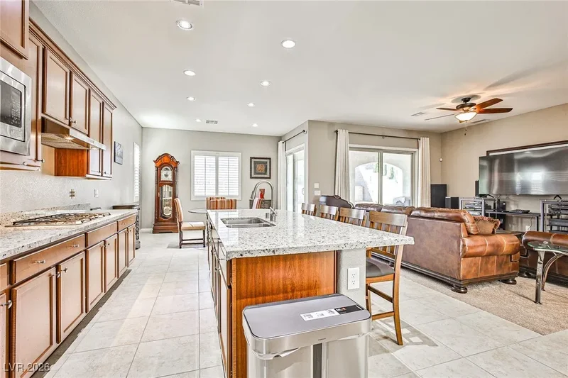 363 Molinetto Street, Las Vegas, Nevada, United States. - Photo 13