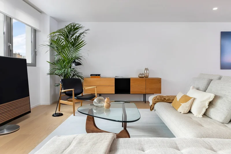 Elegant 4-Bedroom Apartment in Eixample’s Casa Maury-Parés