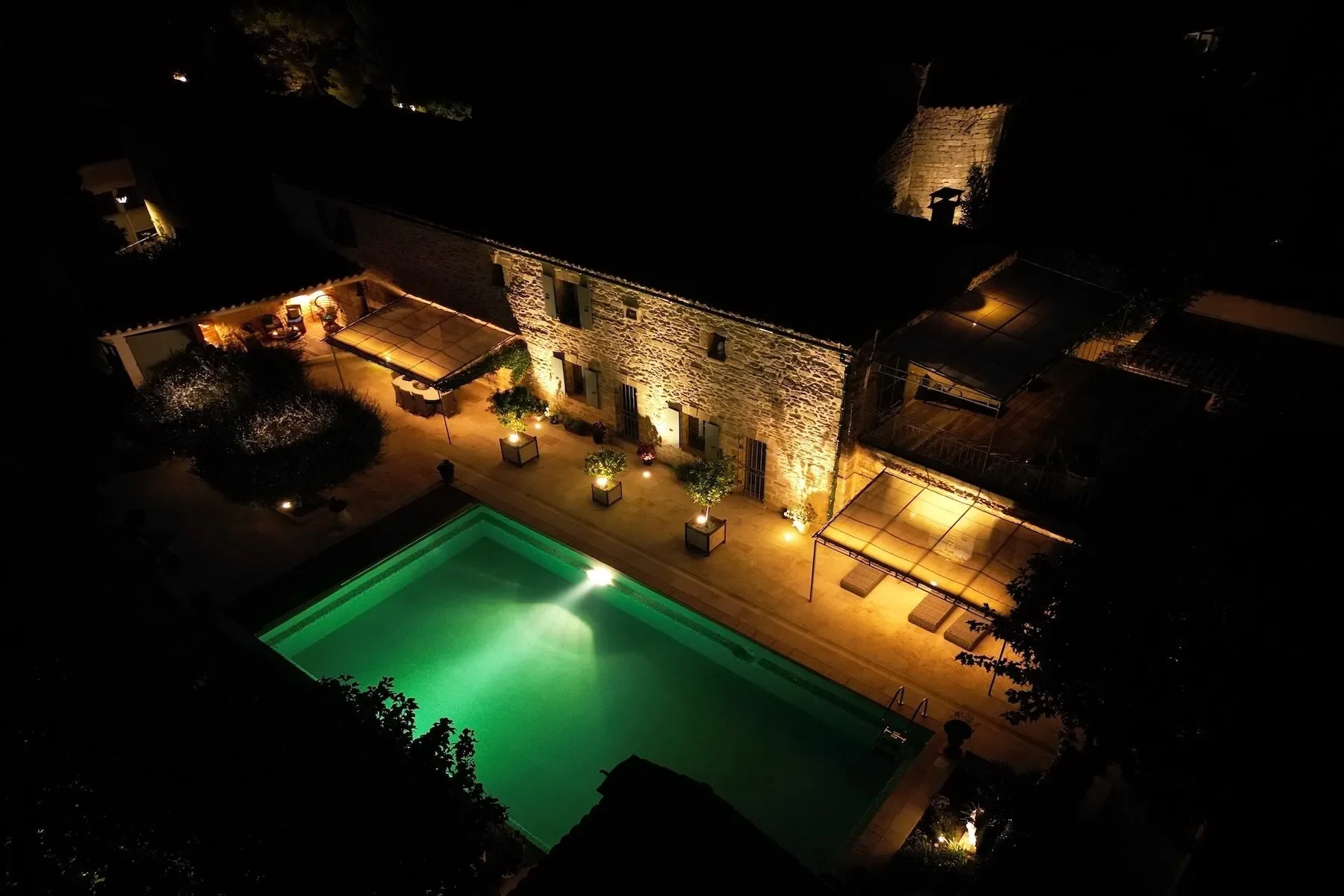 Exterior photo 12