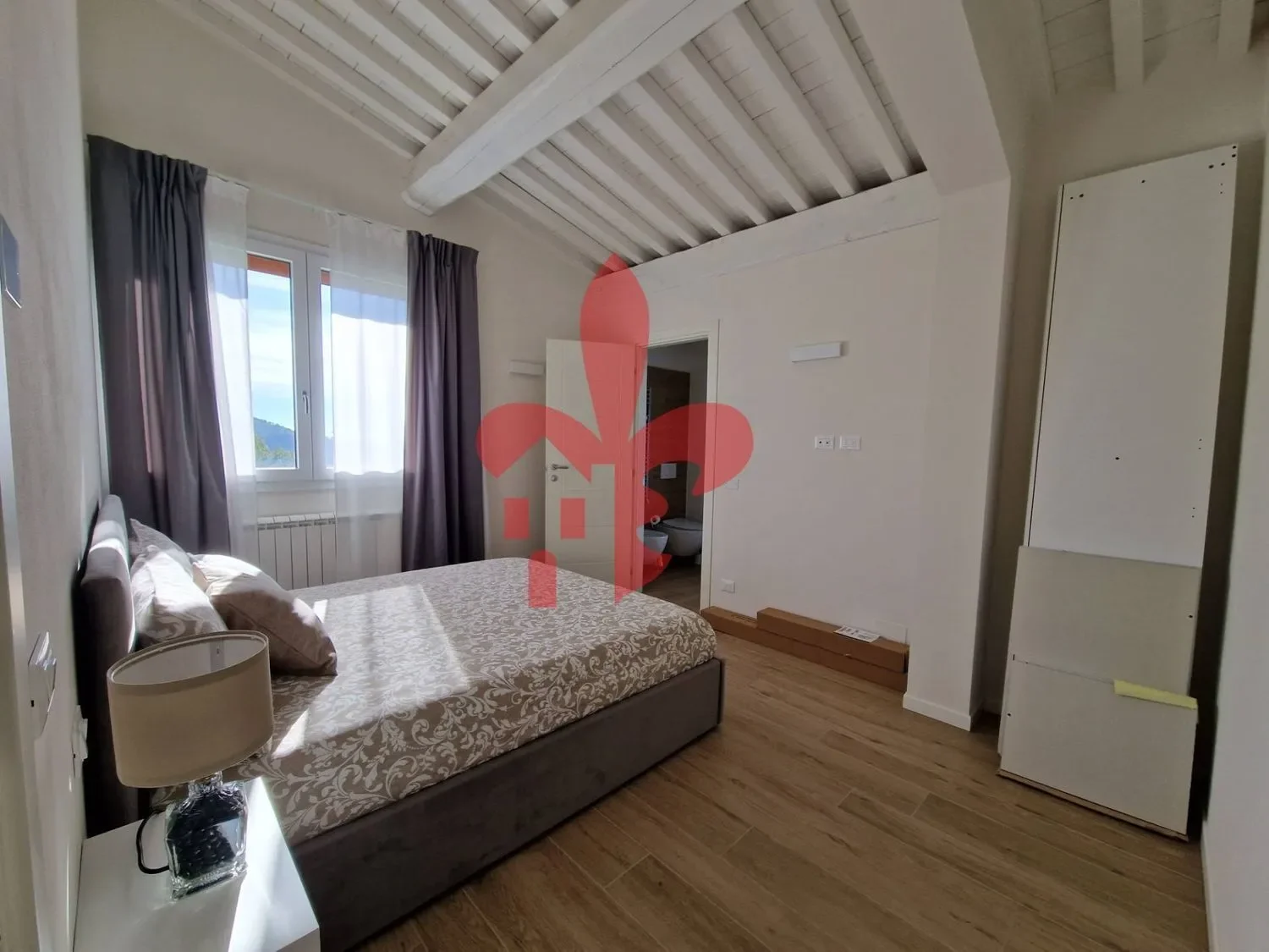 Gallery photo 6