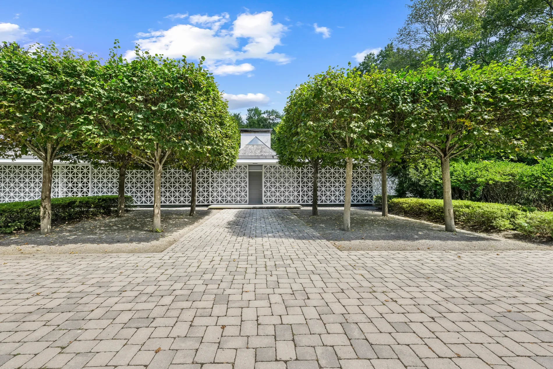 565 Oenoke Ridge, New Canaan, CT 06840, New Canaan, Connecticut, United States. - Hero Image