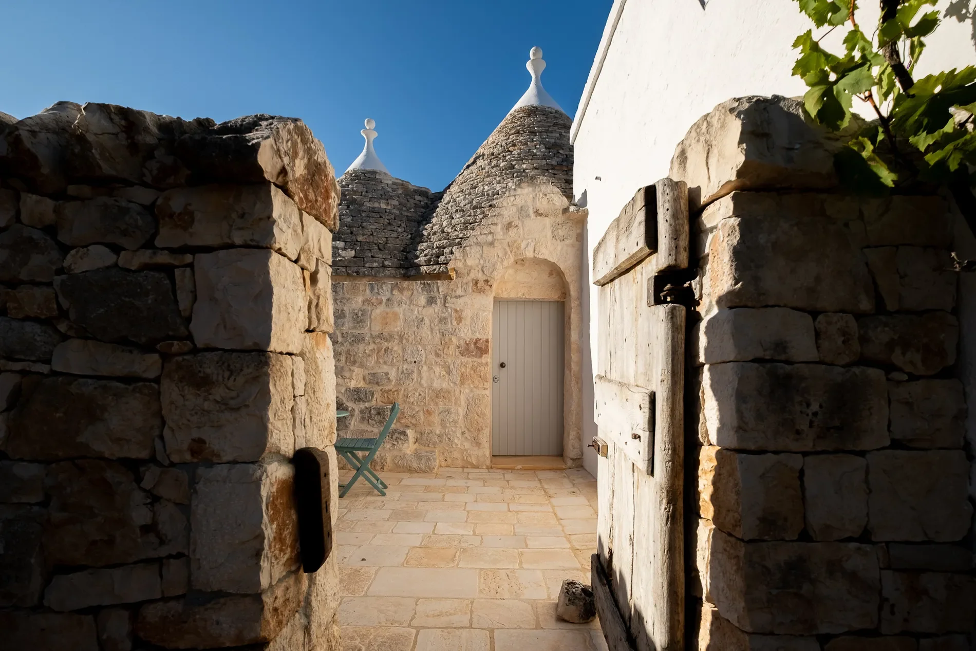 Exterior photo 9