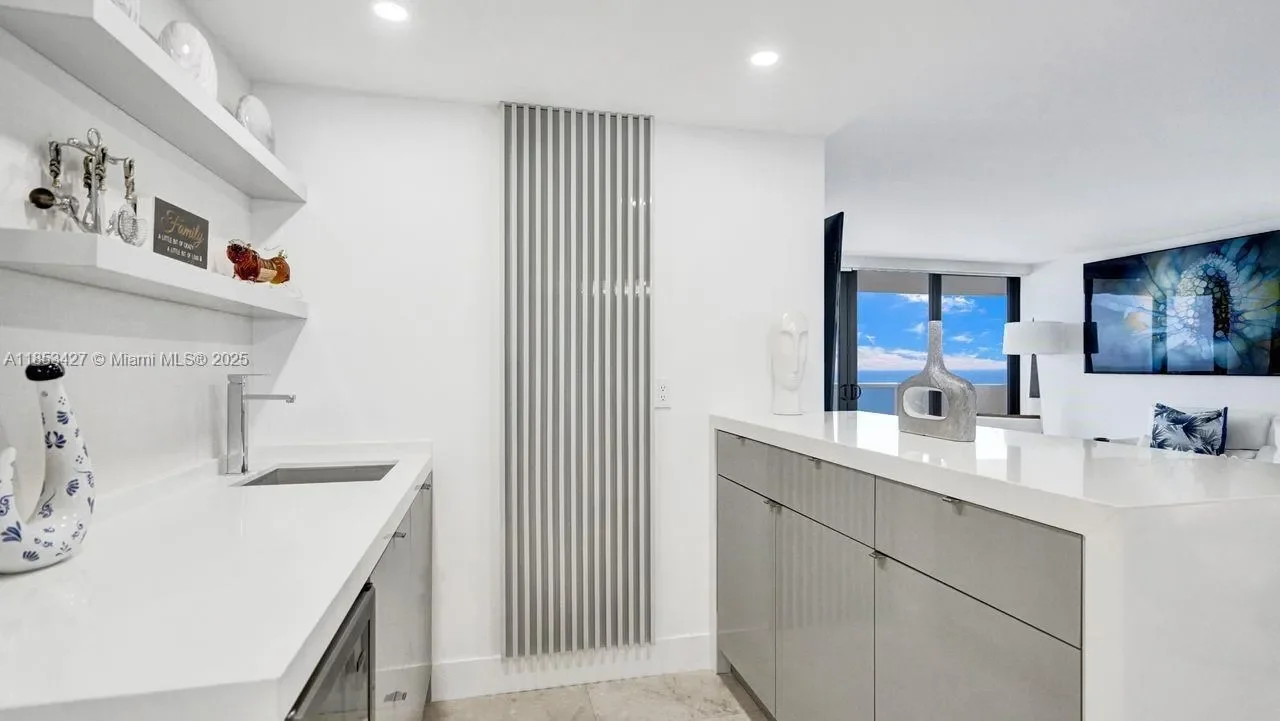 5757 Collins Ave 1605, Miami Beach, Florida, United States. - Photo 3