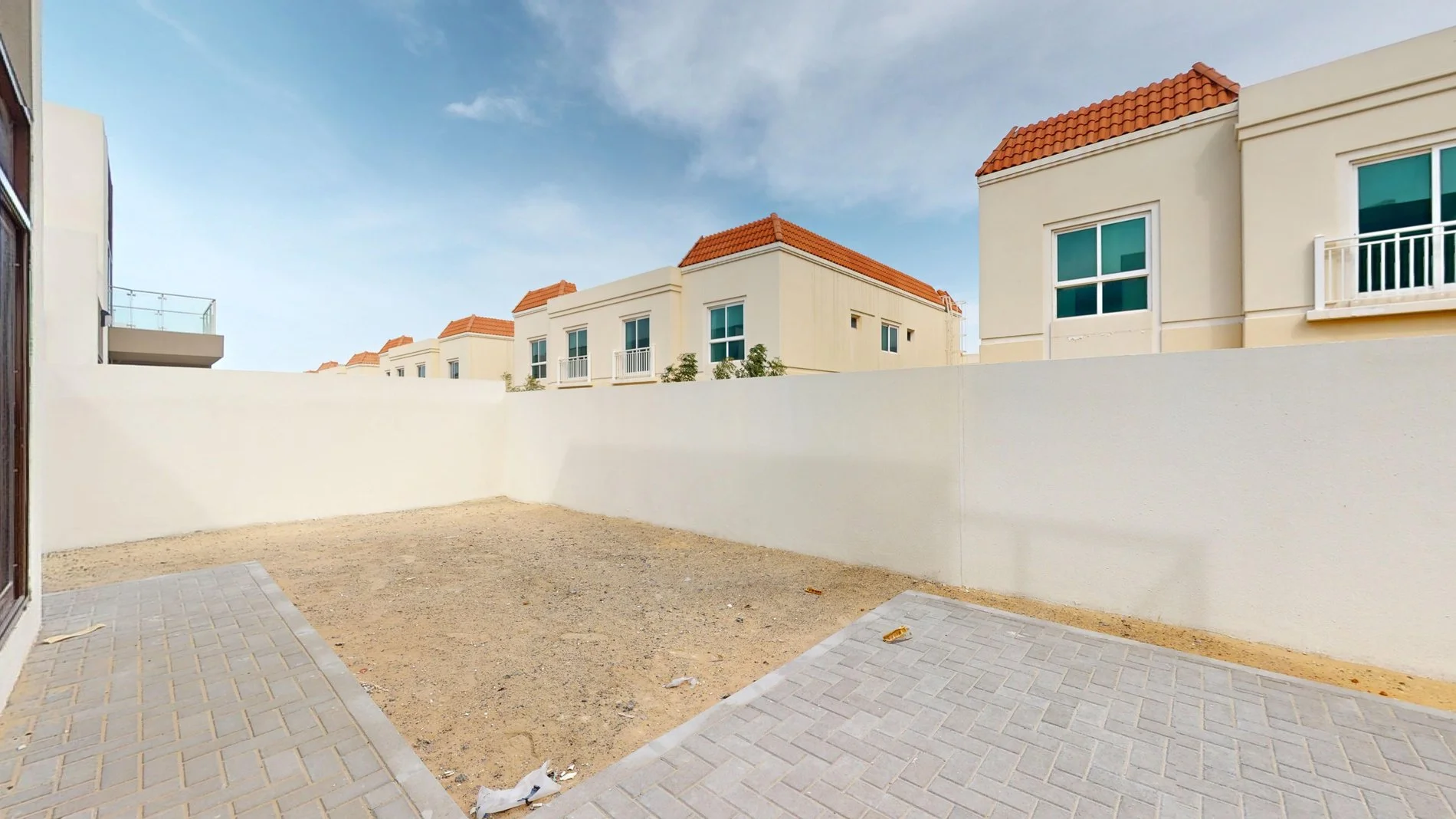 Exterior photo 8