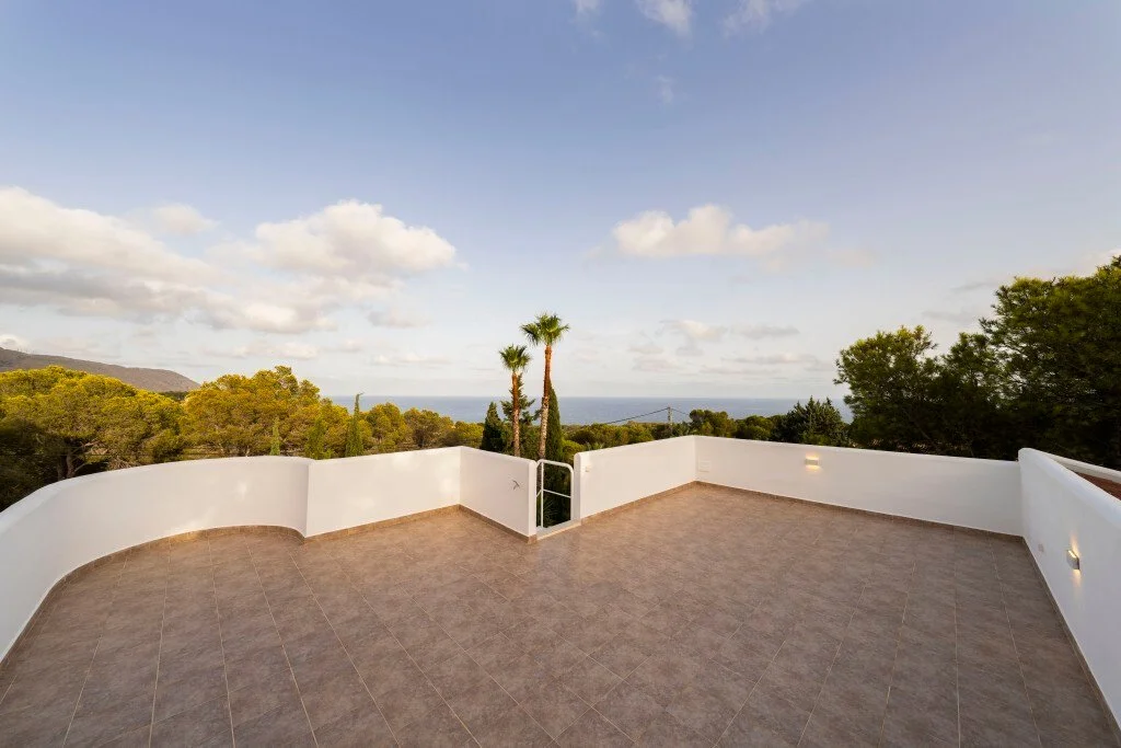 Exterior photo 5