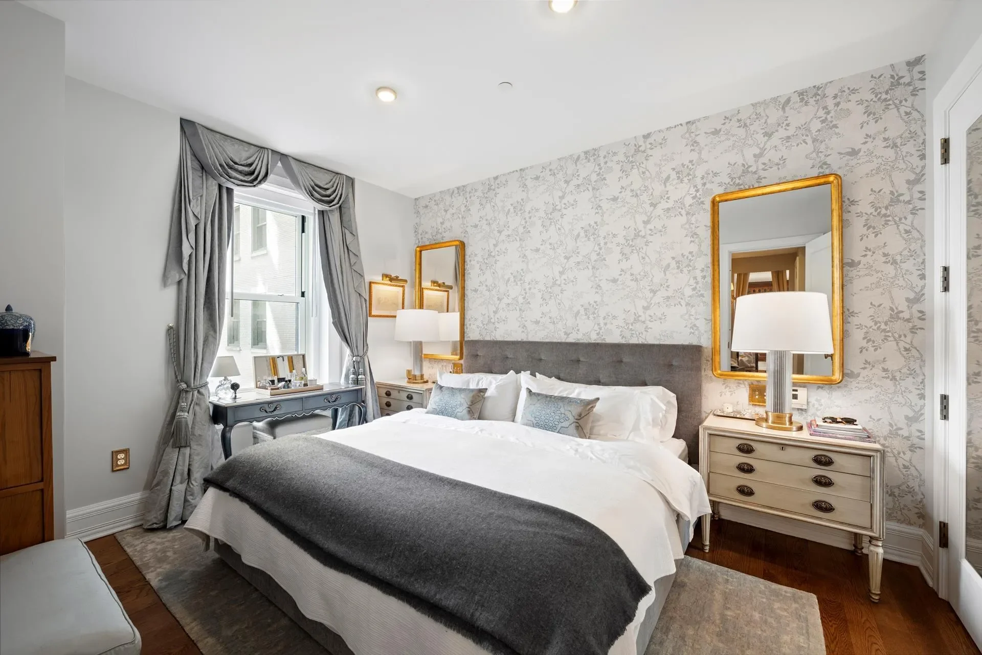 The Plaza Residence, 1 CENTRAL PARK S, New York, New York, United States. - Photo 29