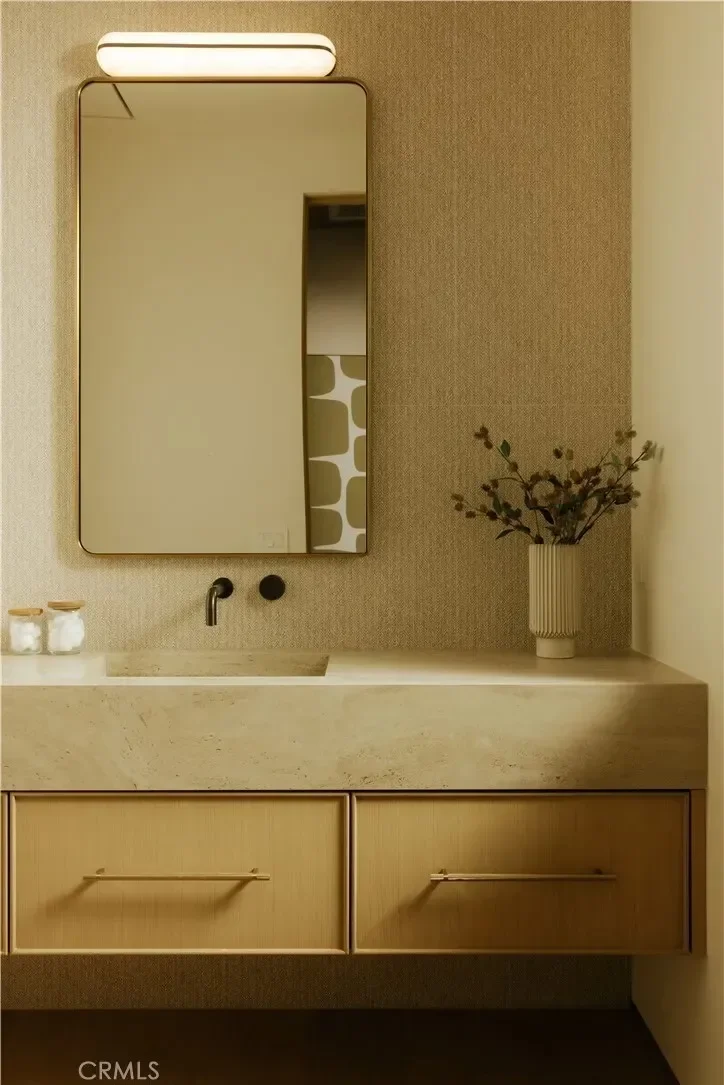 4543 Densmore Avenue, Los Angeles, California, United States. - Photo 28