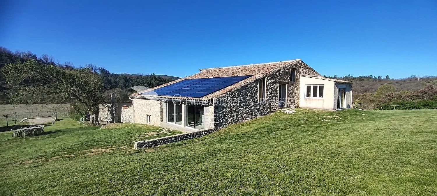 Exterior photo 3