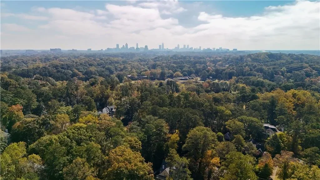 2636 Dobbs Circle NW, Atlanta, Georgia, United States. - Photo 56