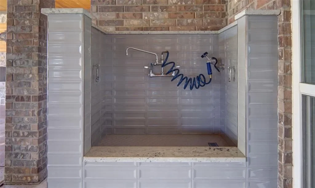 1007 Bentwater Parkway, Granbury, Texas, United States. - Photo 24