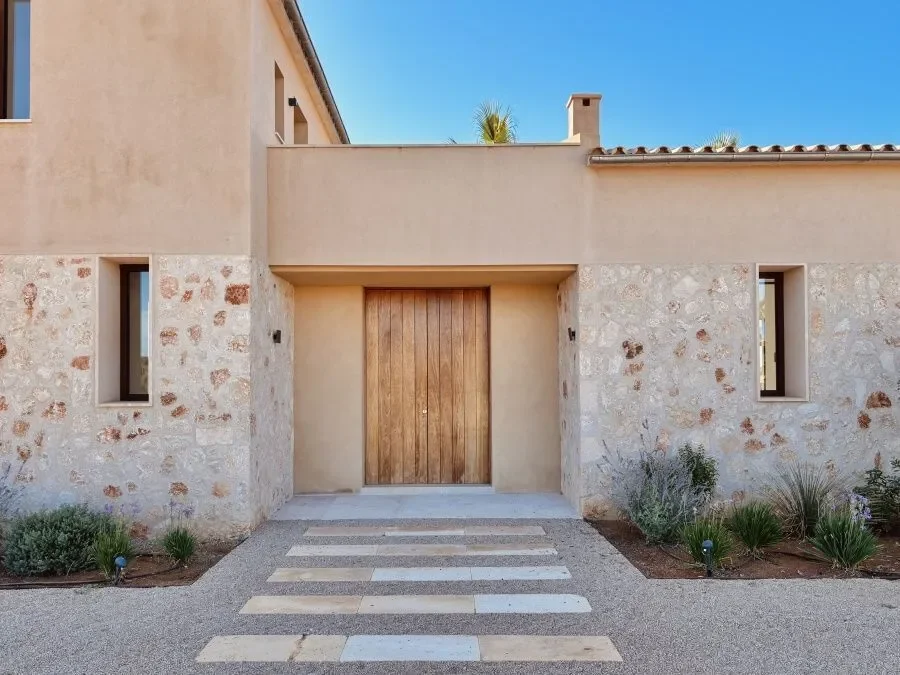 Exterior photo 5