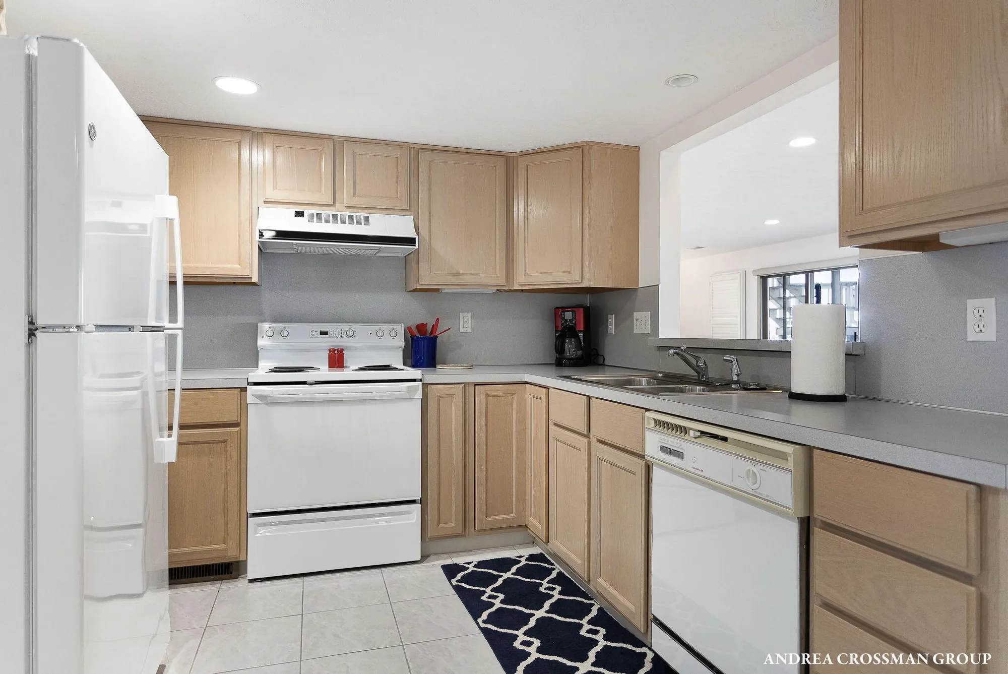 1761 South Shore Drive, Holland, MI 49423, Holland, Michigan, United States. - Photo 10