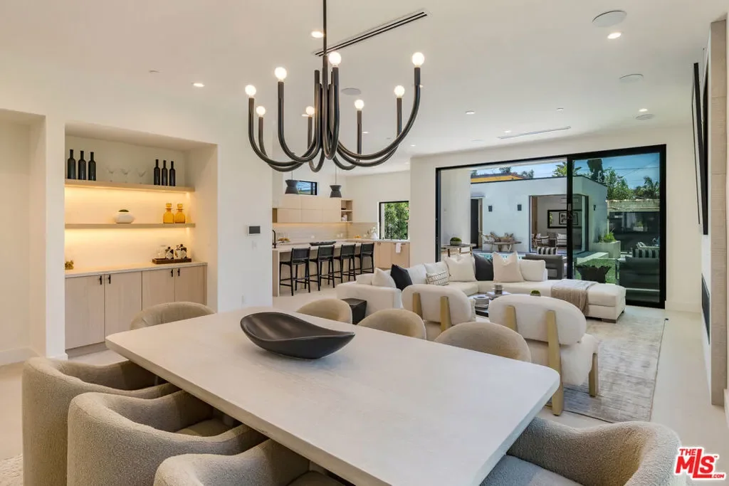 2115 Walnut Avenue, Los Angeles, California, United States. - Photo 25