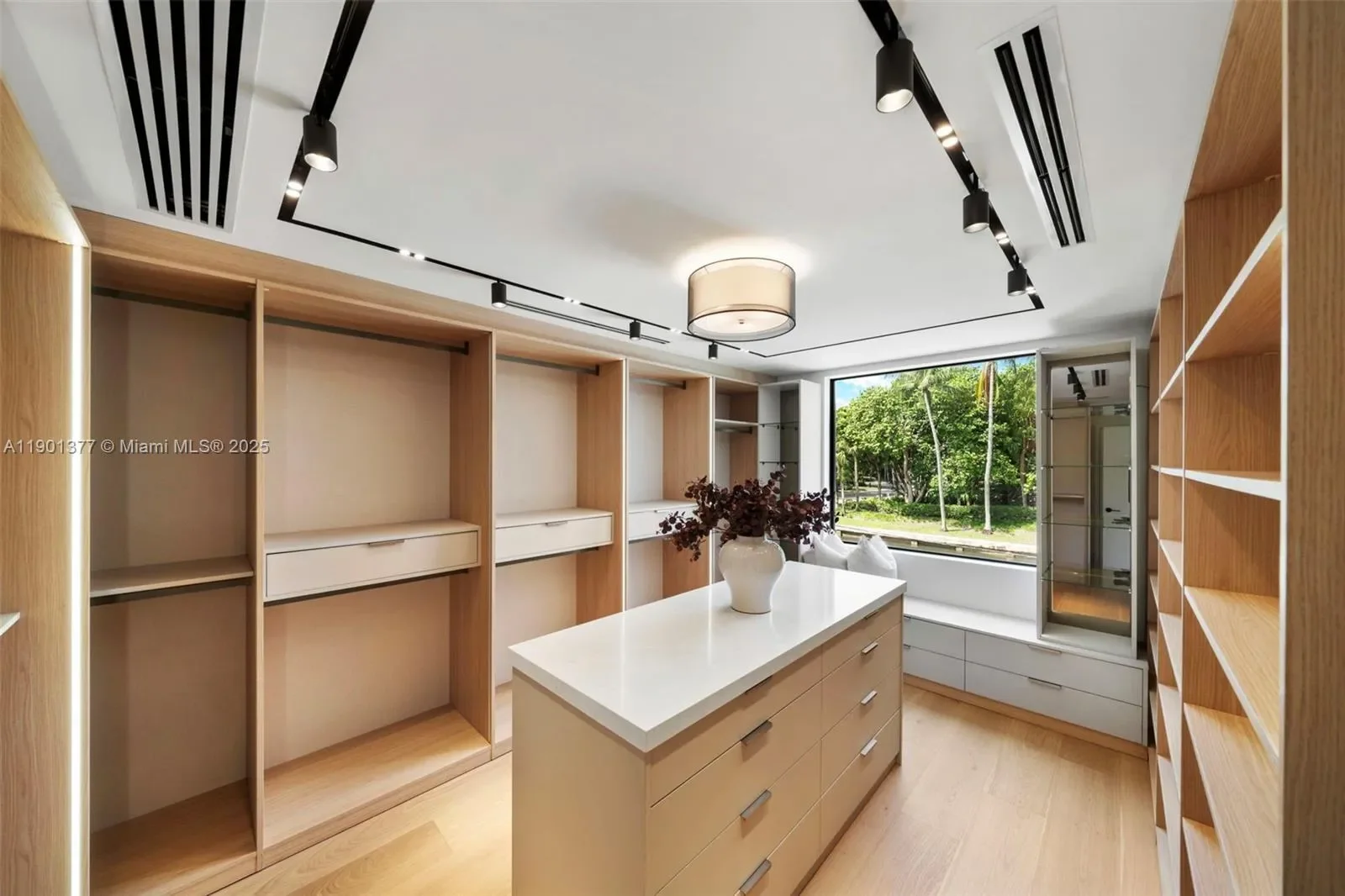 1815 Fairhaven Pl, Miami, Florida, United States. - Photo 23