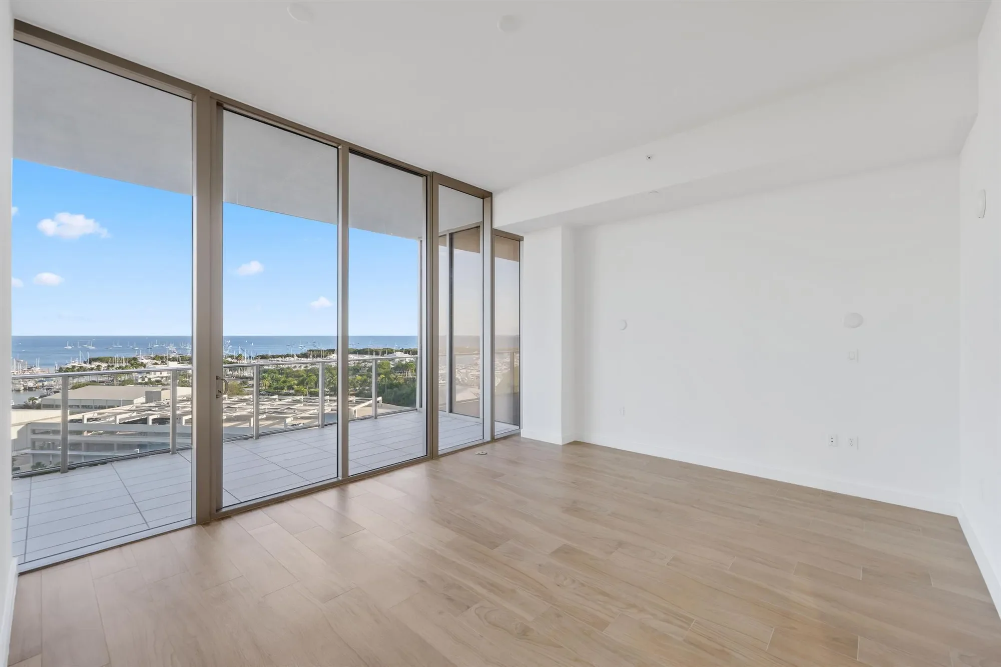 2655 S Bayshore Drive, Miami, Florida, United States. - Photo 33