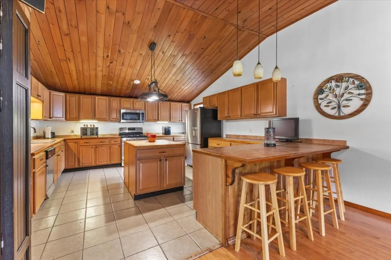 2455 US-9, Schroon Lake, New York, United States. - Photo 10