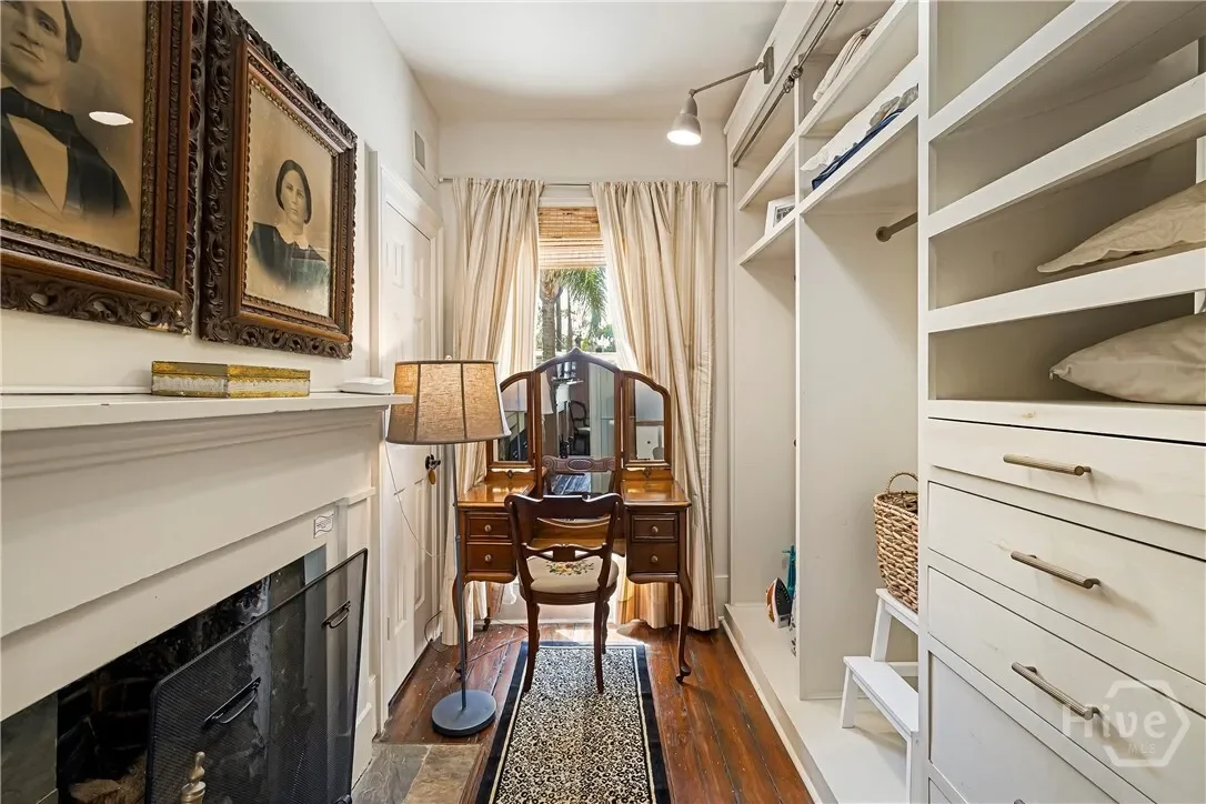 407 E Jones Street, Savannah, Georgia, United States. - Photo 11