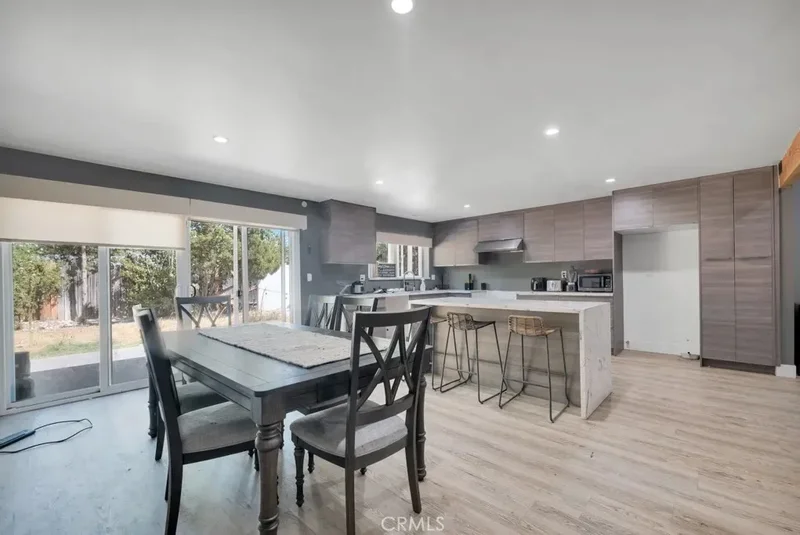 10122 Jovita Avenue, Los Angeles, California, United States. - Photo 12